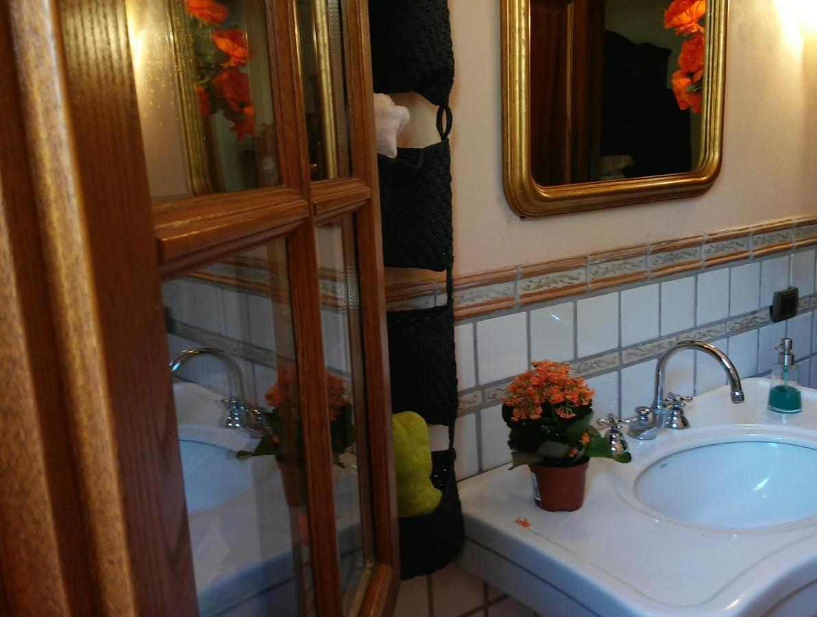 Room In Villa - Room In The Hills With Garden And Sea View San Salvatore  Esterno foto