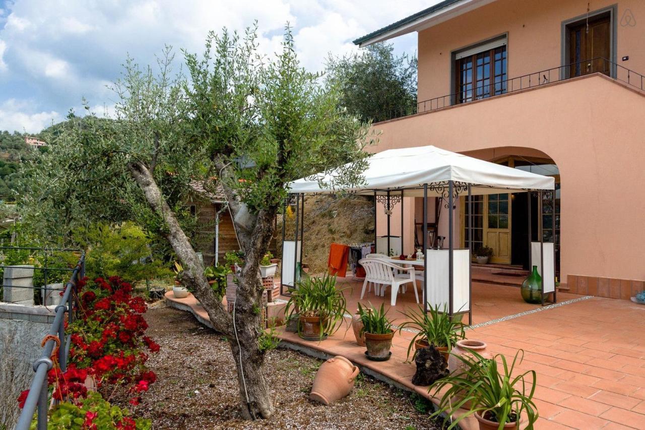 Room In Villa - Room In The Hills With Garden And Sea View San Salvatore  Esterno foto