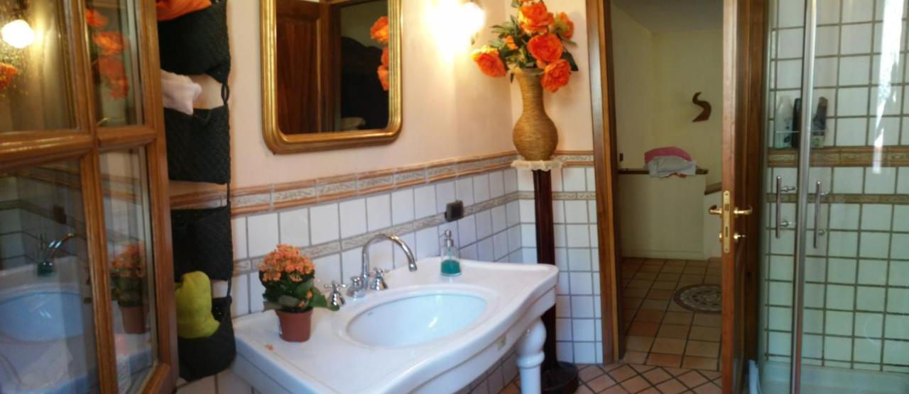 Room In Villa - Room In The Hills With Garden And Sea View San Salvatore  Esterno foto